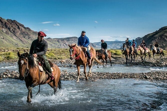 Aventura na Patagônia: Trekking, Navegações e Esportes Radicais em El Chaltén
