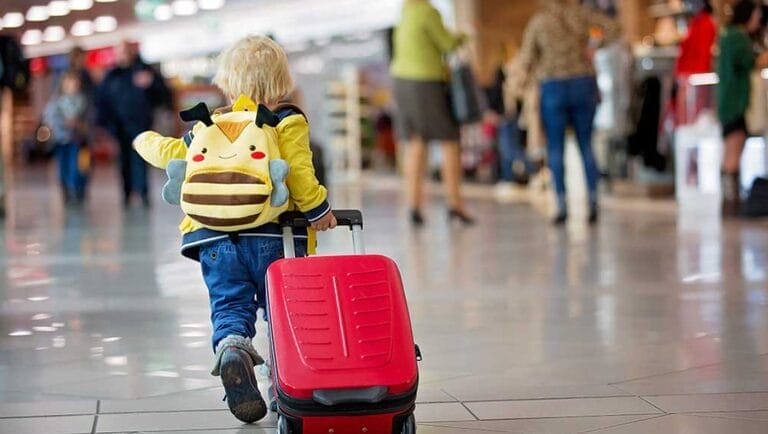 Guia Completo para Pais que Desejam Viajar com Seus Filhos no Dia das Crianças