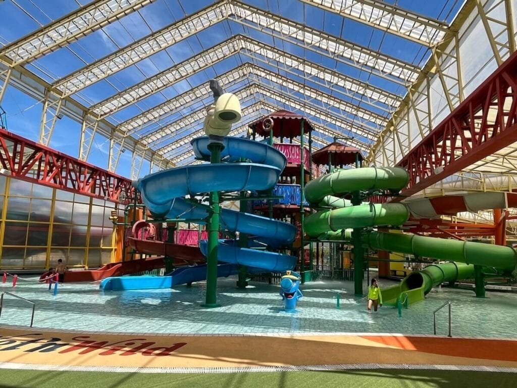 Os Melhores Parques Aquáticos Nacionais para Viajar e Curtir o Dia das Crianças