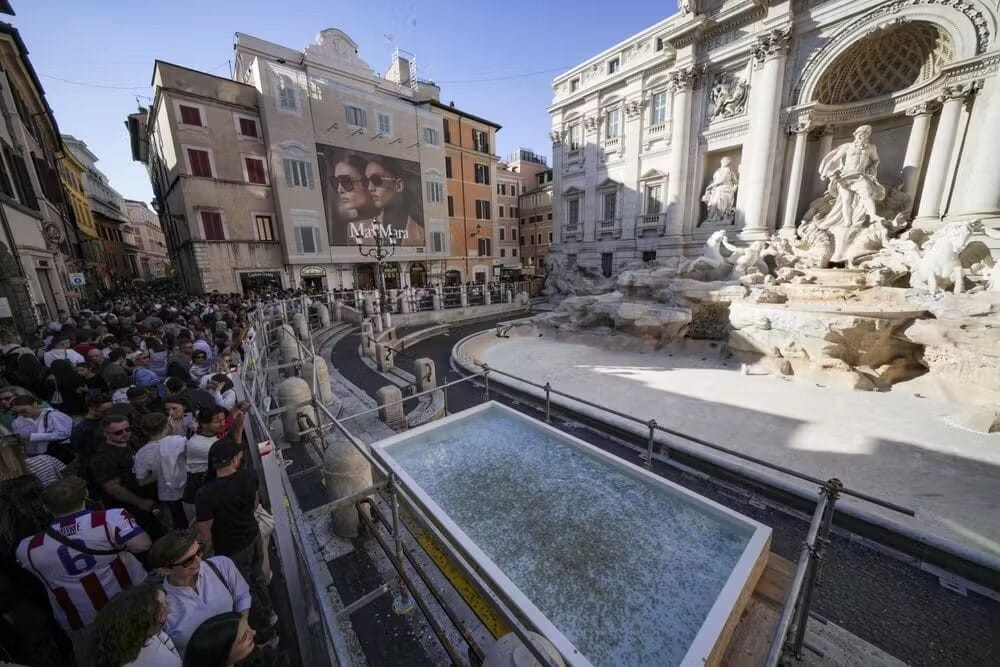 Fontana di Trevi em Reforma: Alternativas Criativas para Viajantes Manterem a Tradição das Moedas em Roma