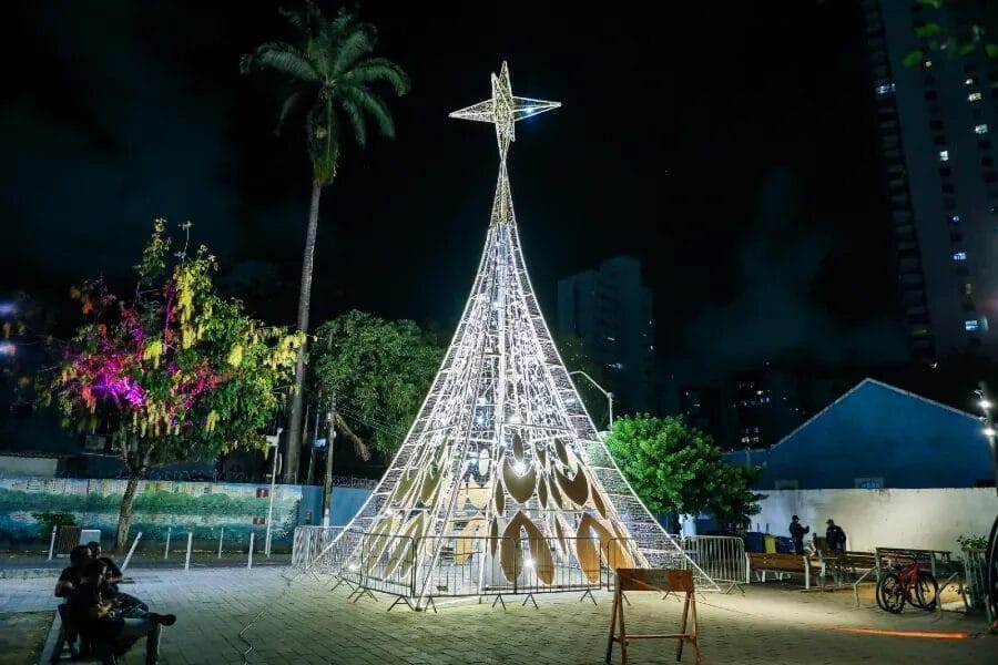 A Magia do Natal no Recife: Uma Cidade Iluminada pelo Espírito Natalino