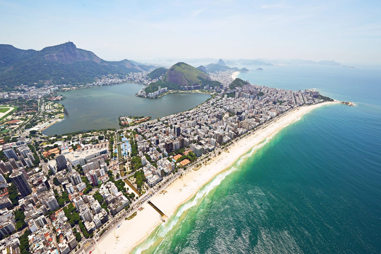 Por que a Água do Rio de Janeiro Ficou Tão Cristalina?