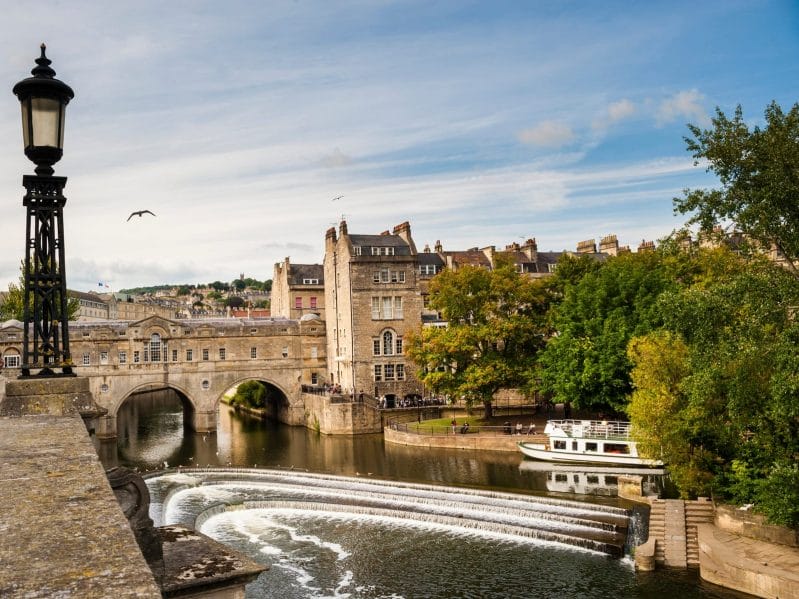 Pulteney Bridge over the River Avon, Bath, Avon & Somerset, England, United Kingdom, Europe