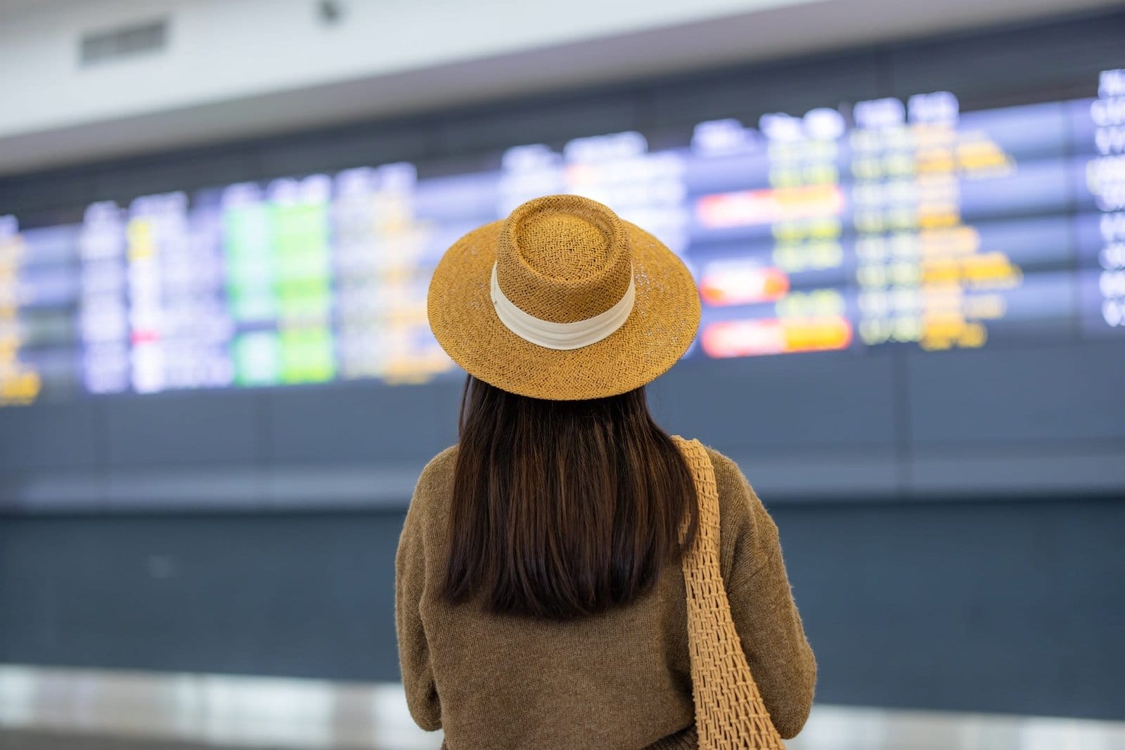 Travel woman in the airport