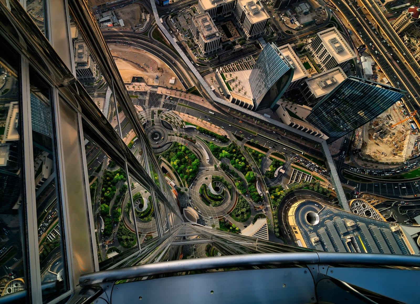 Compras em Dubai: Guia Completo dos Souks aos Mega Shoppings