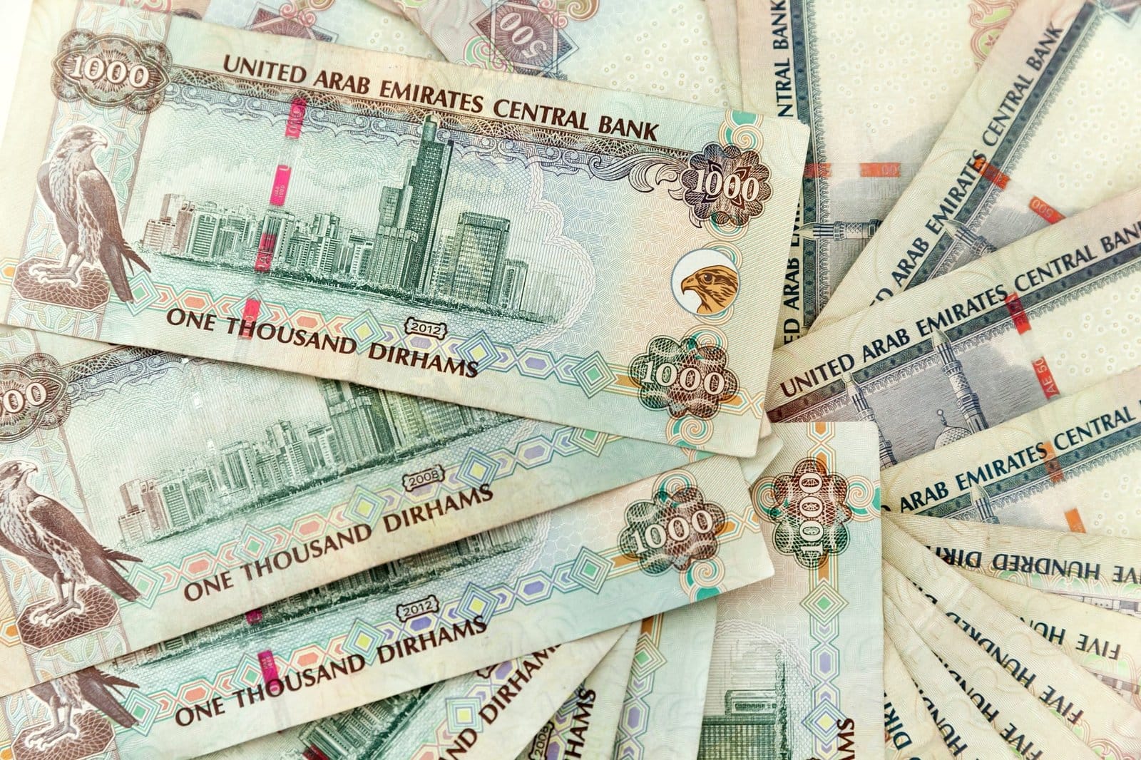 Moeda de Dubai: Tudo o Que Você Precisa Saber Sobre Câmbio, Gastos e Dicas de Viagem