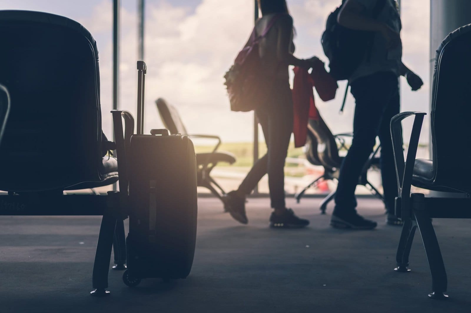 Bagagem Despachada em Alta: Por Que 'Checked Bags' Superaram as 'Carry-on' em 2025?